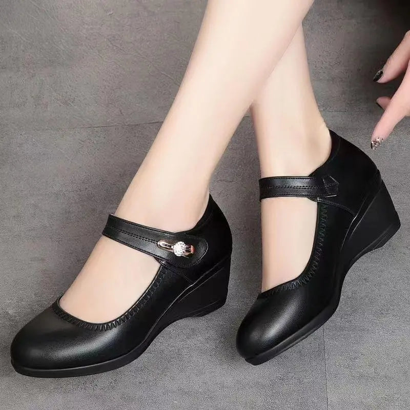 STIJLE WEDGES VOOR VROUWEN