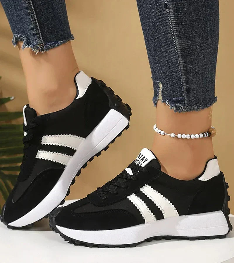 PLATTE SNEAKERS MET VETERS VOOR VROUWEN