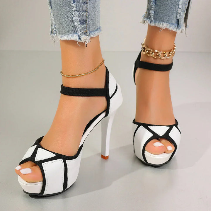 ELEGANTE HAKKEN VOOR DAMES