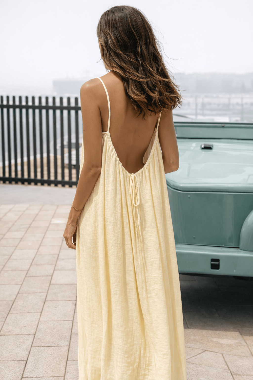 MAXI JURK MET OPEN RUG VOOR VROUWEN